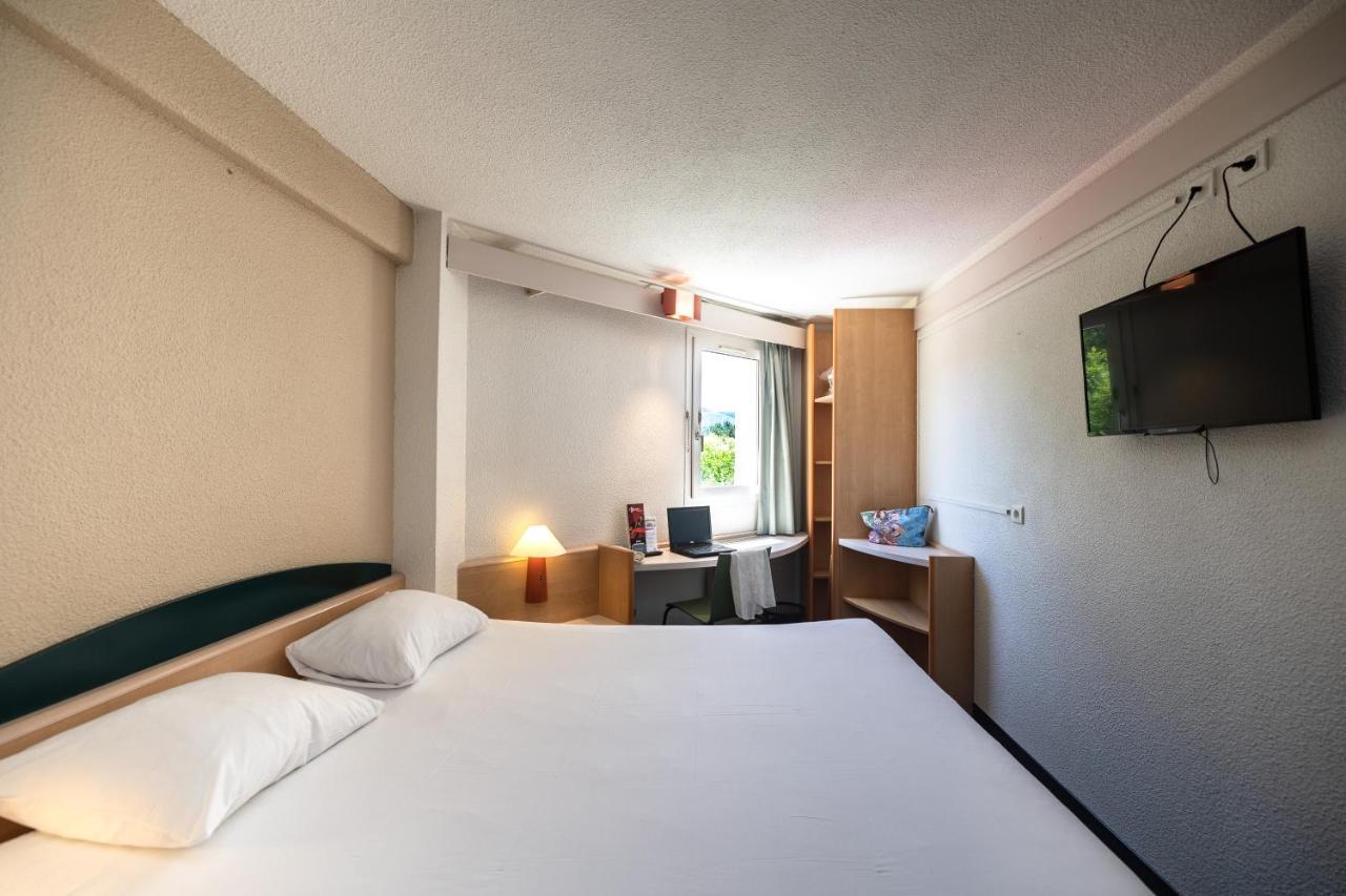 Hotel Ibis Autun Exterior foto